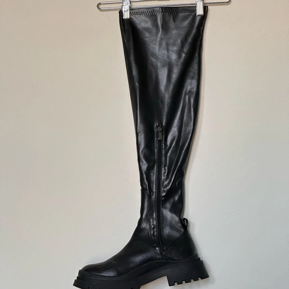 Pretty Little‎ Thing Black Over The Knee-High Chunky Women's Boots Sz 39 US 8.5